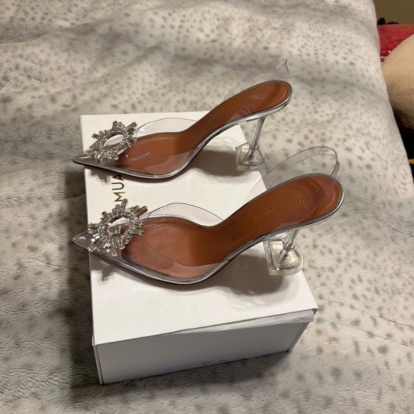 Shoe - Picture 3 of 3